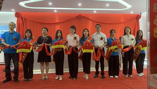 חוגגים את המעבר לבית חדש! טקס פתיחת חנוכת בית של החברה